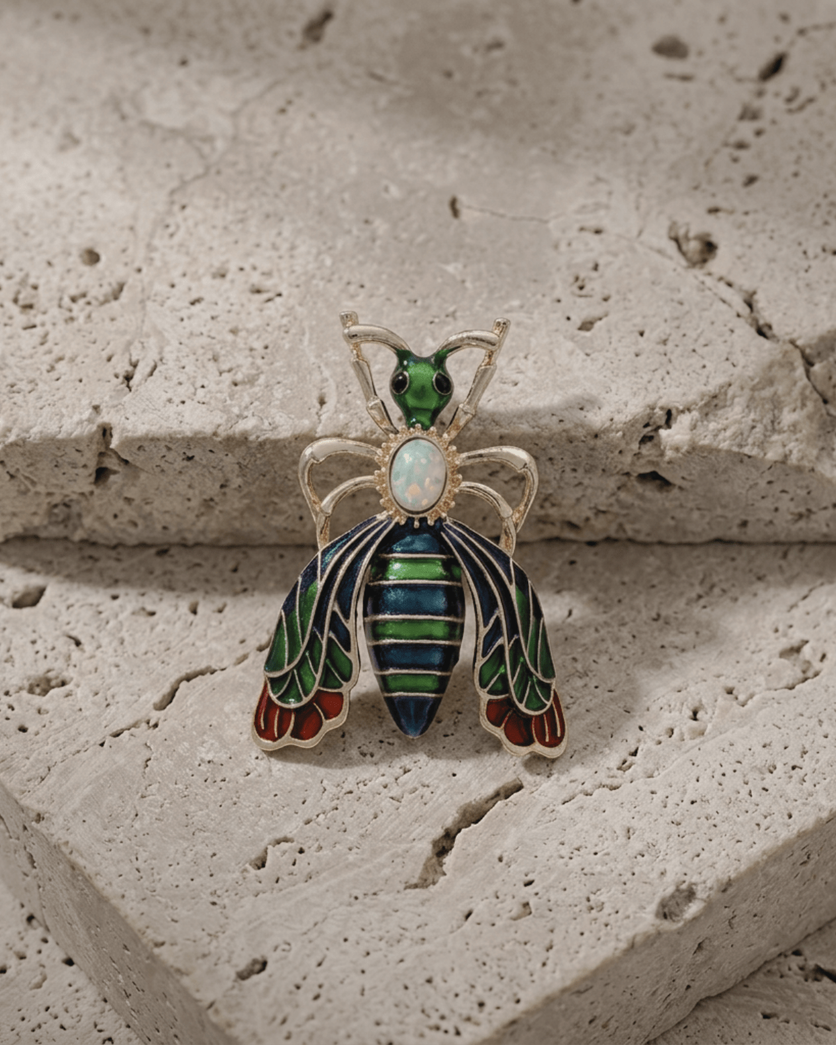 Tracey Jiminy Brooch Green 49x35mm -DNSK Copenhagen