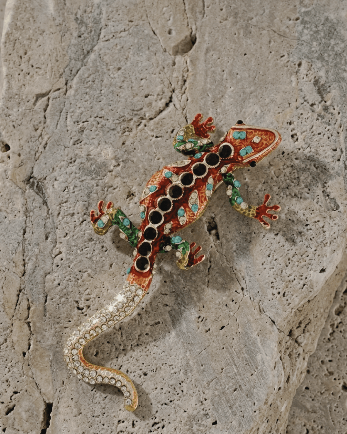 Tracey Salamander Brooch Red 102x56mm -DNSK Copenhagen