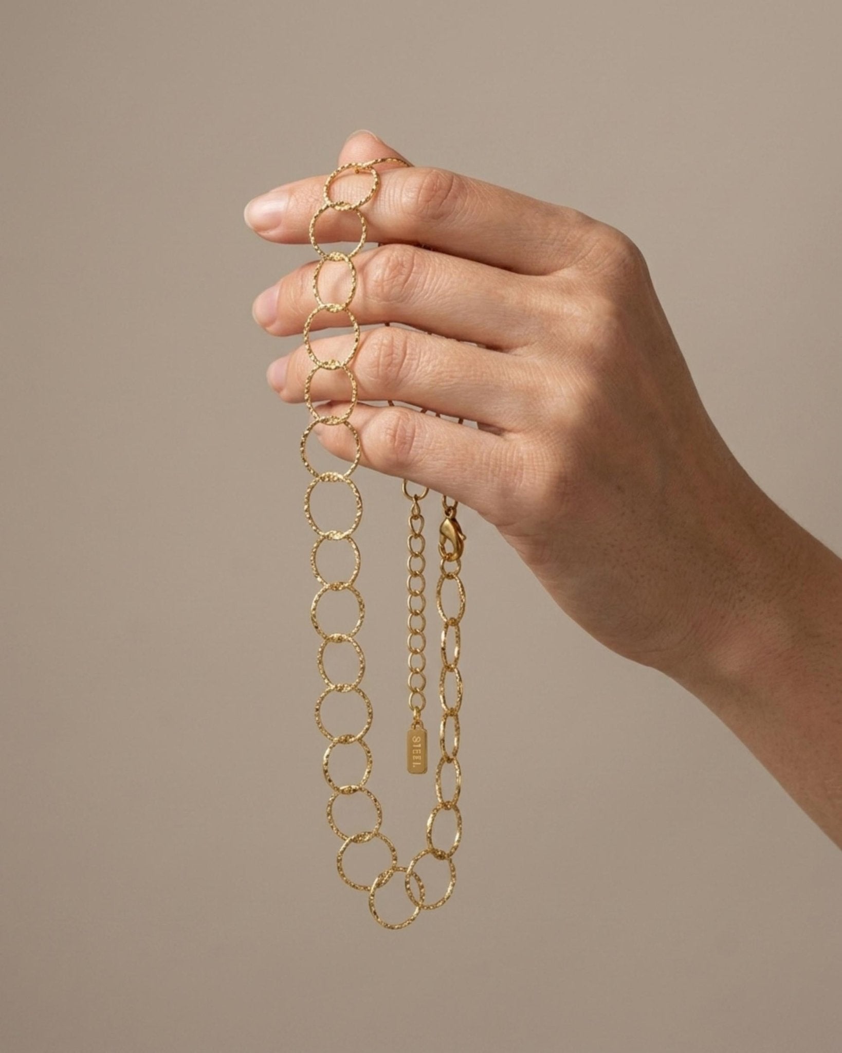 VILJA Waterproof 18K Gold Plated Round Short Link Necklace - Structured Stainless Steel - DANSK Copenhagen